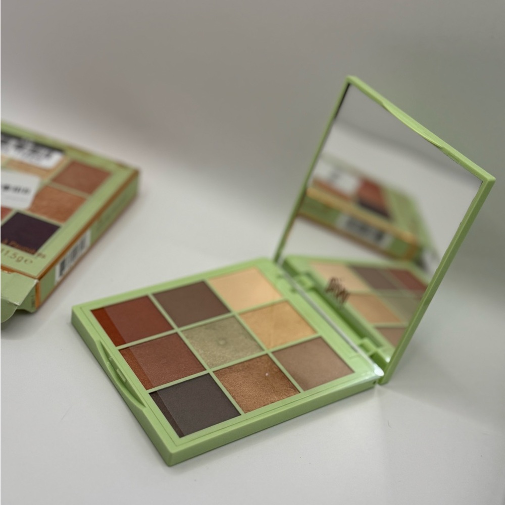 Pixi Beauty Eye Effects Shadow Palette in the Hazelnut 9 Shades High Pigment New